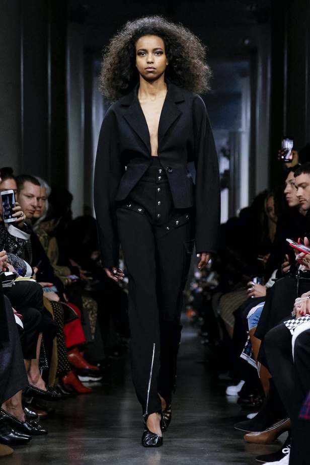 عرض أزياء موغلر لموسم خريف وشتاء 2019