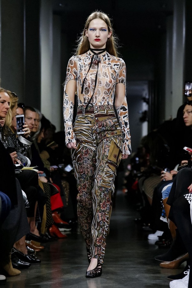 عرض أزياء موغلر لموسم خريف وشتاء 2019