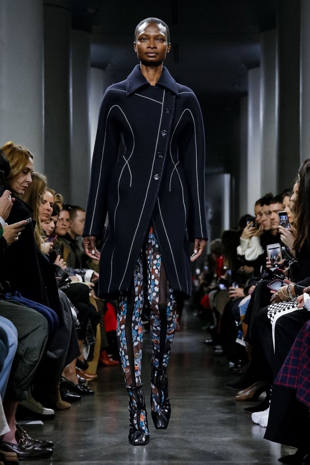 عرض أزياء موغلر لموسم خريف وشتاء 2019