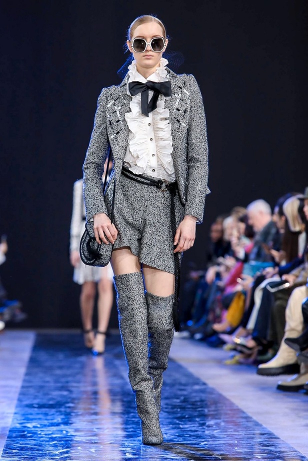 مجموعة Elie Saab لخريف وشتاء 2020-2021 خلال اسبوع الموضة في باريس