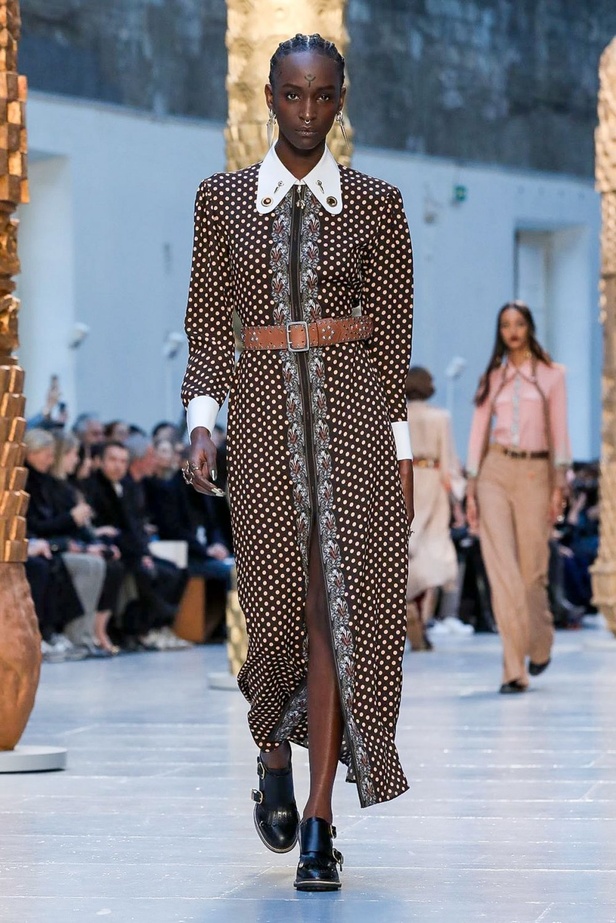 مجموعة كلوي Chloe لخريف وشتاء 2020-2021 خلال اسبوع الموضة في باريس