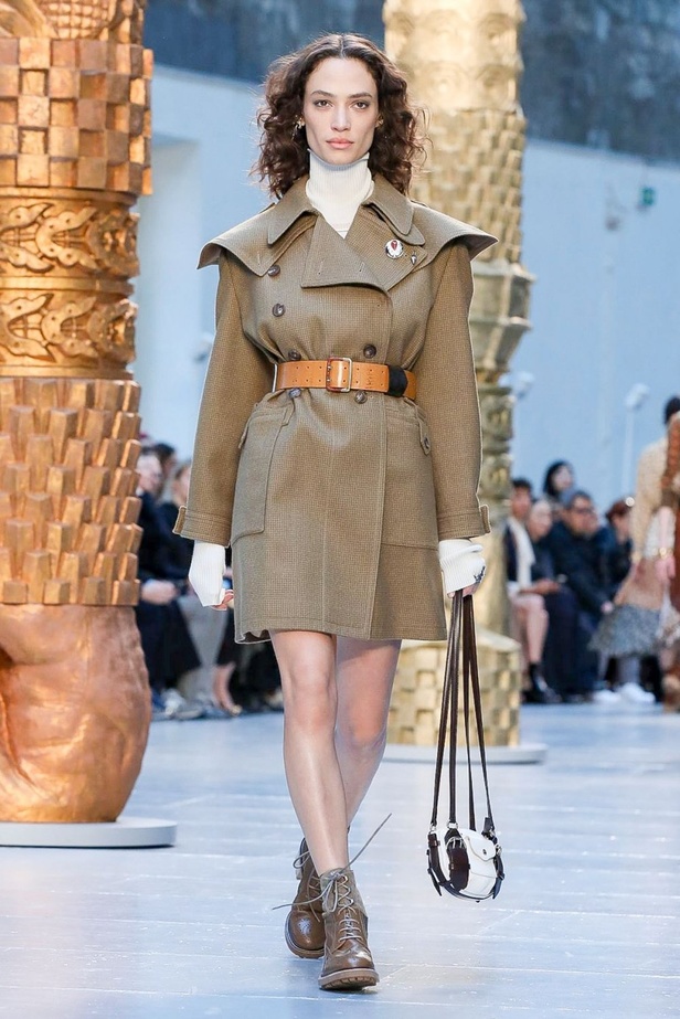 مجموعة كلوي Chloe لخريف وشتاء 2020-2021 خلال اسبوع الموضة في باريس