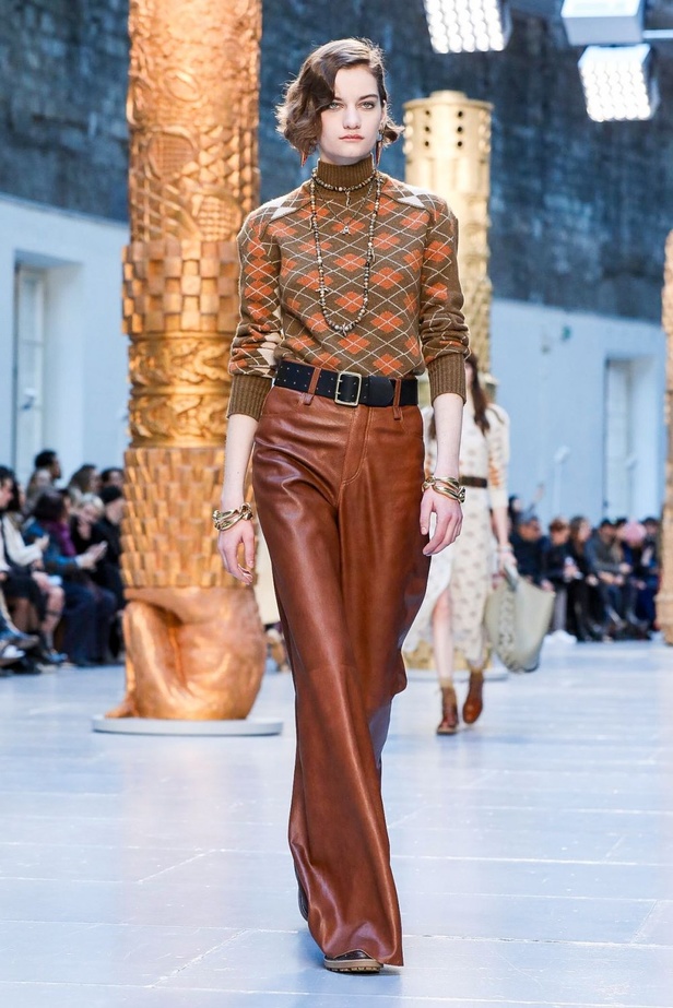 مجموعة كلوي Chloe لخريف وشتاء 2020-2021 خلال اسبوع الموضة في باريس
