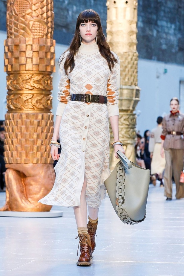 مجموعة كلوي Chloe لخريف وشتاء 2020-2021 خلال اسبوع الموضة في باريس
