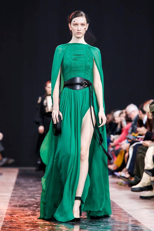 مجموعة Elie Saab لخريف وشتاء 2020-2021 خلال اسبوع الموضة في باريس