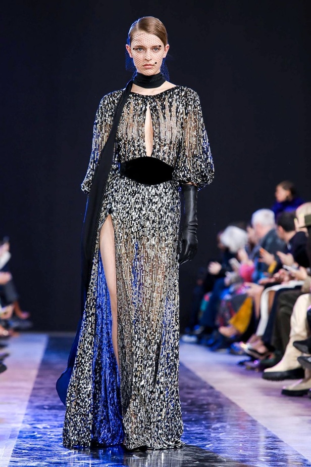 مجموعة Elie Saab لخريف وشتاء 2020-2021 خلال اسبوع الموضة في باريس