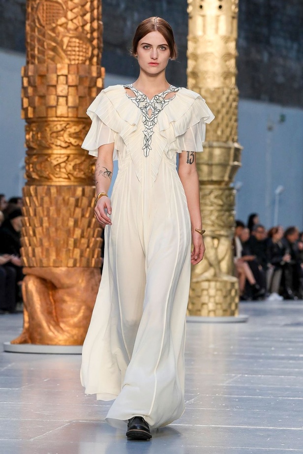 مجموعة كلوي Chloe لخريف وشتاء 2020-2021 خلال اسبوع الموضة في باريس