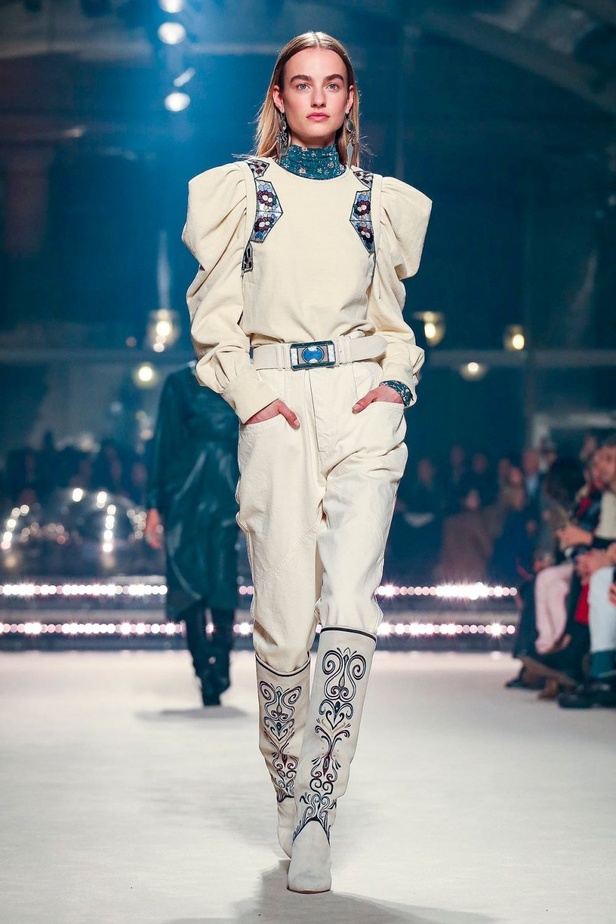 ازياء Isabel Marant لخريف وشتاء 2020 خلال اسبوع الموضة في باريس
