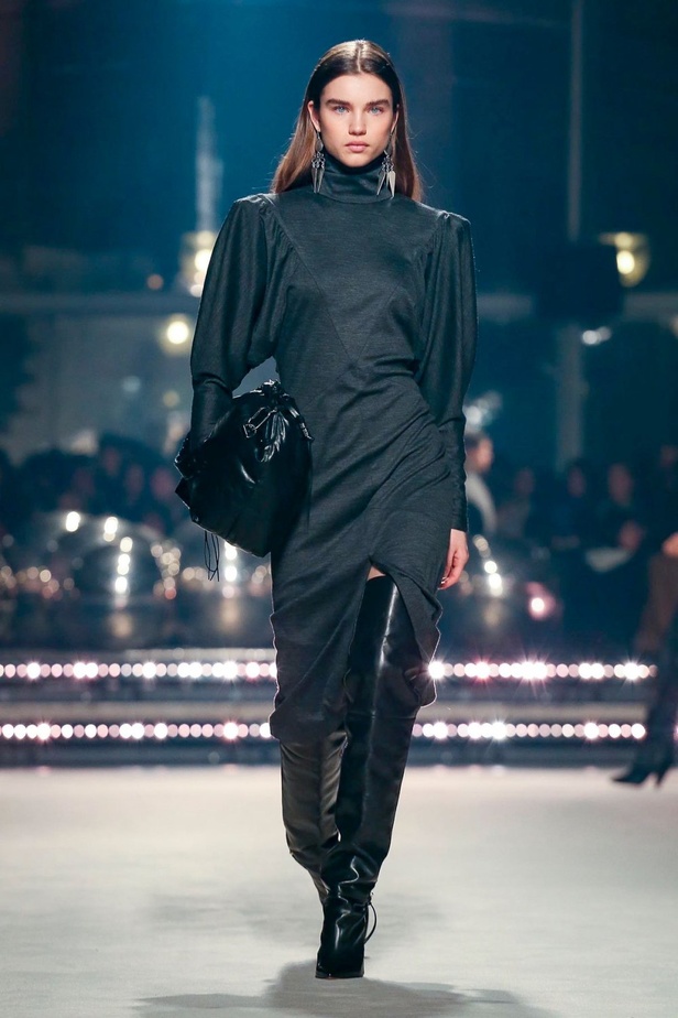 ازياء Isabel Marant لخريف وشتاء 2020 خلال اسبوع الموضة في باريس
