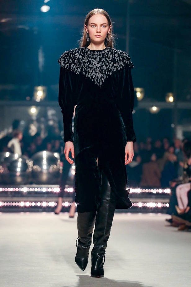 ازياء Isabel Marant لخريف وشتاء 2020 خلال اسبوع الموضة في باريس