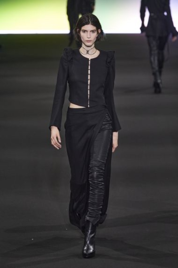 عرض مجموعة Ann Demeulemeester في باريس