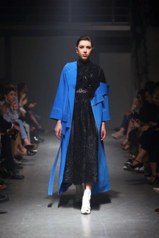 هذا فعله فيروس Lili بحسين بظاظا.. إبداع بمجموعة شتاء 2018 تخطى الحدود