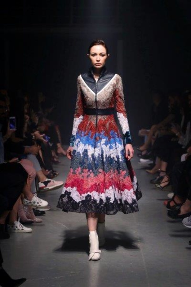 هذا فعله فيروس Lili بحسين بظاظا.. إبداع بمجموعة شتاء 2018 تخطى الحدود