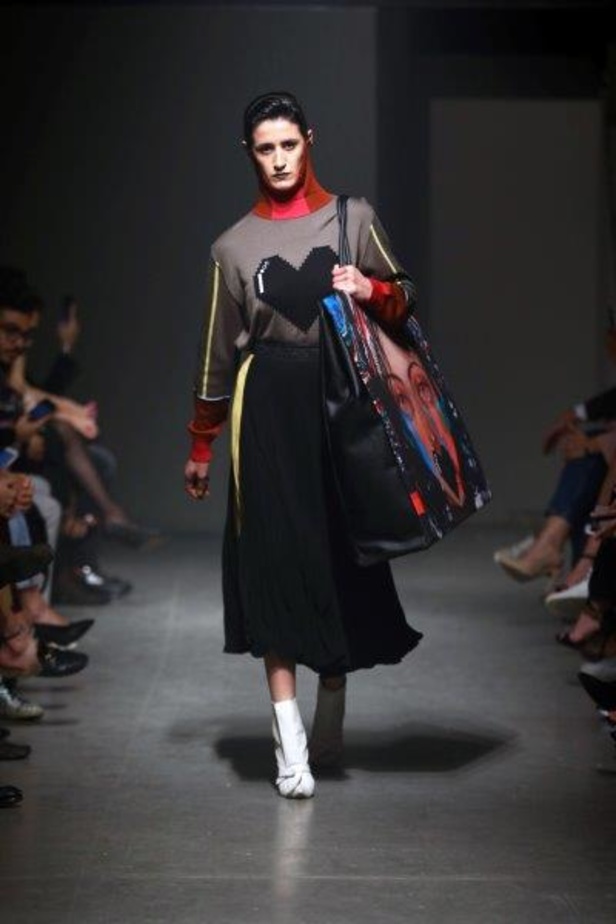 هذا فعله فيروس Lili بحسين بظاظا.. إبداع بمجموعة شتاء 2018 تخطى الحدود