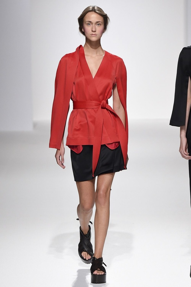 مجموعة Chalayan لربيع وصيف 2017