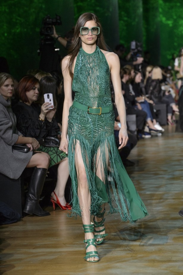 مجموعة ايلي صعب لربيع وصيف 2018 في باريس 