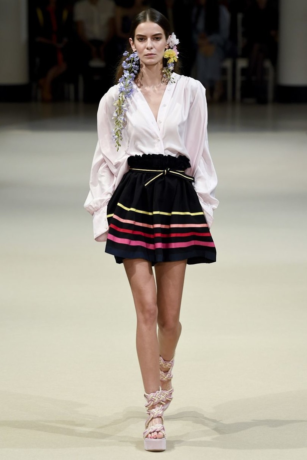 ازياء من عرض أليكسيس مابيل باسبوع الموضة في باريس