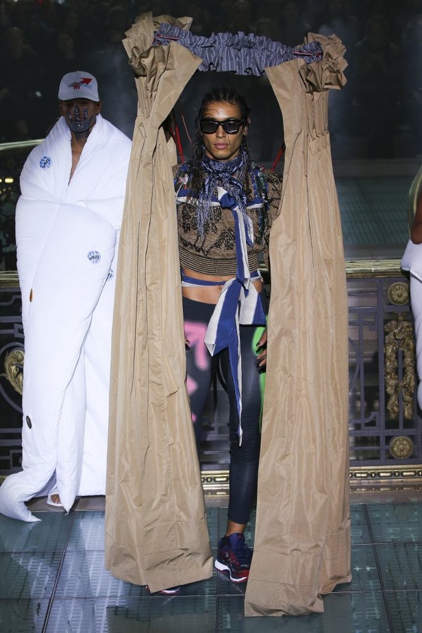 مجموعة Andreas Kronthaler for Vivienne Westwood لربيع وصيف ٢٠١٨!