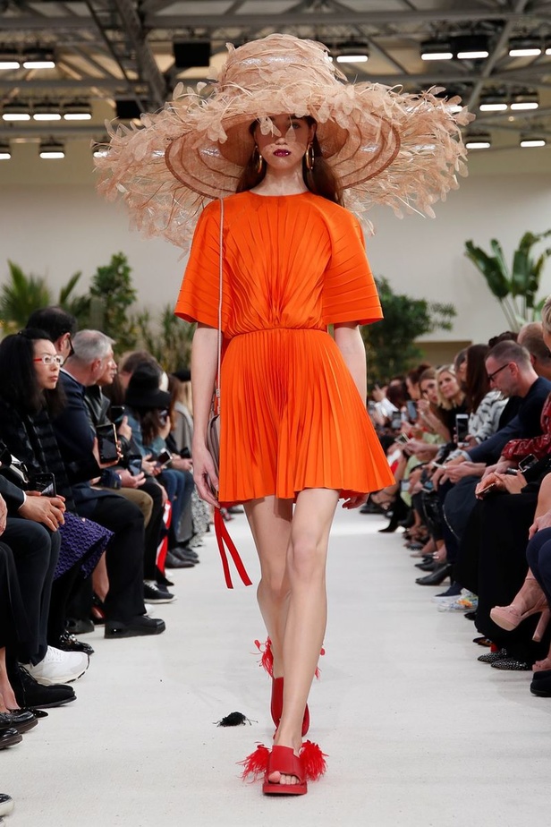 مجموعة فالنتينو لموسم ربيع وصيف 2019