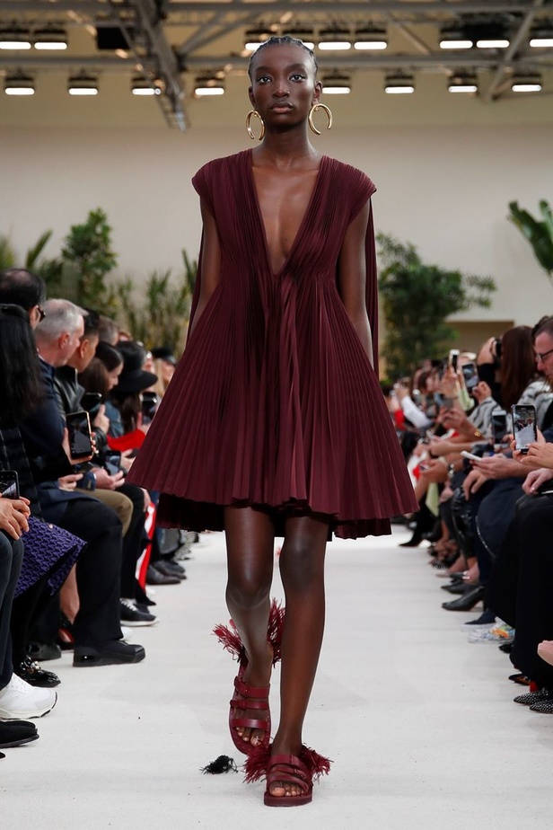 مجموعة فالنتينو لموسم ربيع وصيف 2019