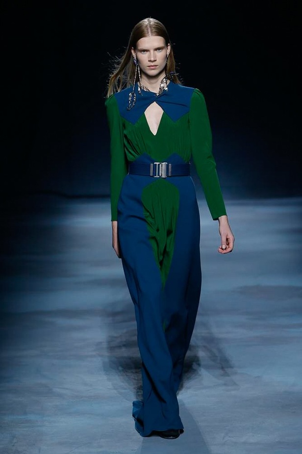 عرض أزياء Givenchy لربيع وصيف 2019 !