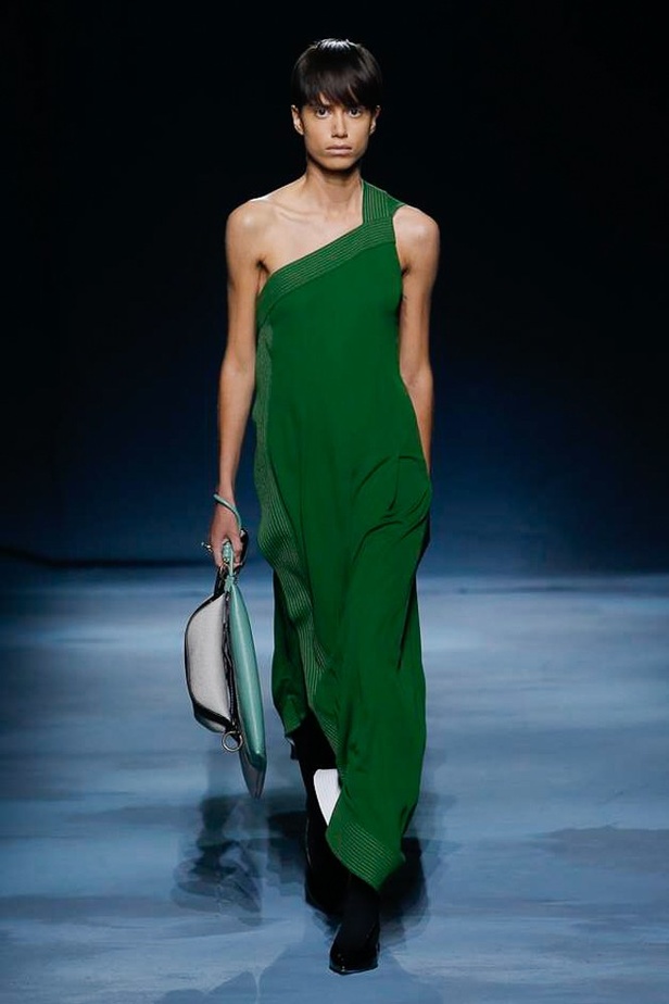 عرض أزياء Givenchy لربيع وصيف 2019 !