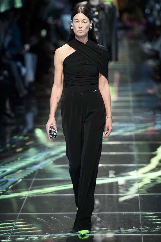 مجموعة Balenciaga لربيع وصيف 2019