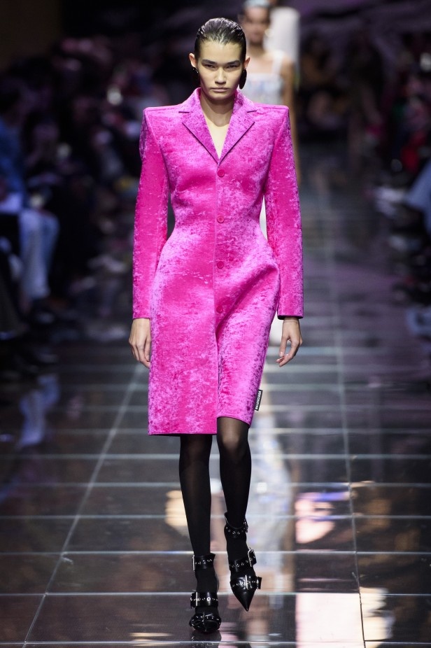 مجموعة Balenciaga لربيع وصيف 2019