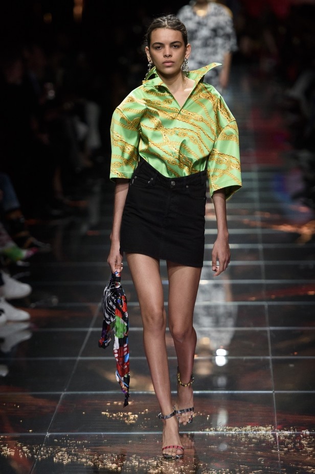 مجموعة Balenciaga لربيع وصيف 2019