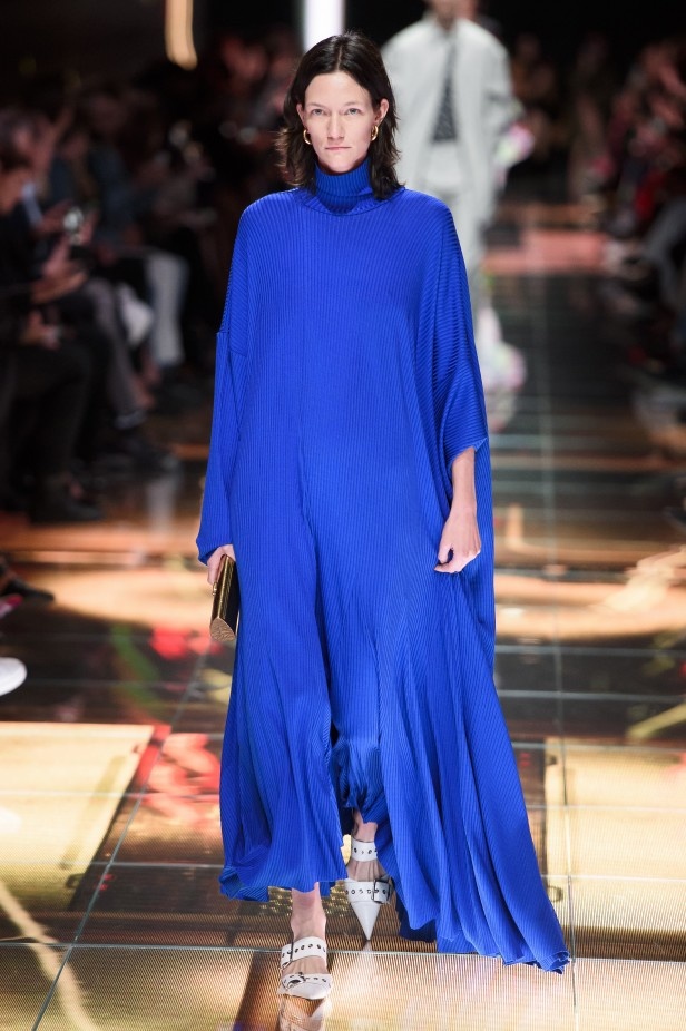 مجموعة Balenciaga لربيع وصيف 2019