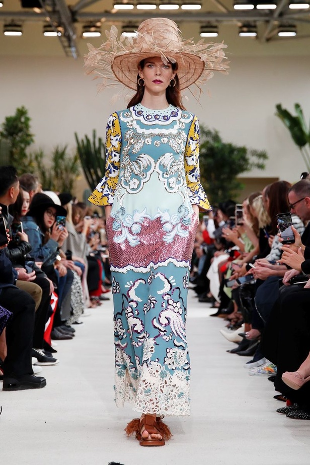 مجموعة فالنتينو لموسم ربيع وصيف 2019