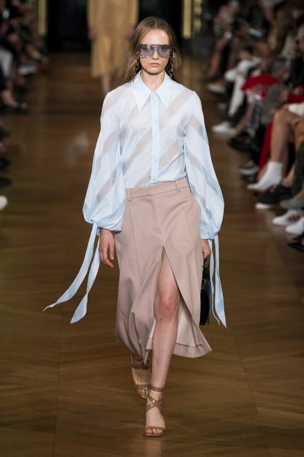 اسبوع الموضة في باريس 2019 مجموعة ستيلا مكارتني لربيع وصيف 2020