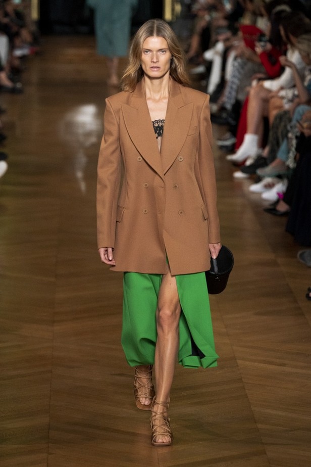 اسبوع الموضة في باريس 2019 مجموعة ستيلا مكارتني لربيع وصيف 2020