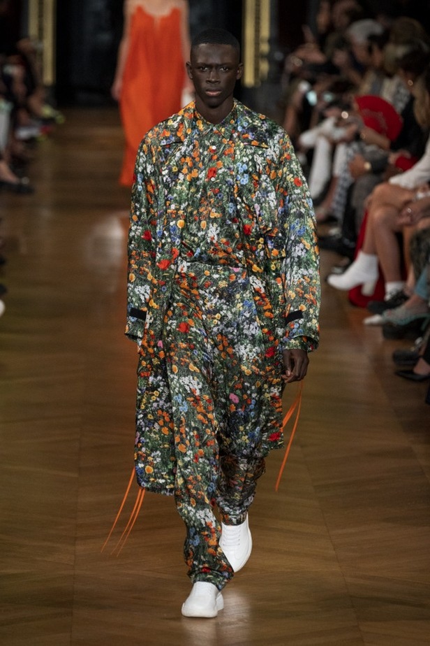 اسبوع الموضة في باريس 2019 مجموعة ستيلا مكارتني لربيع وصيف 2020