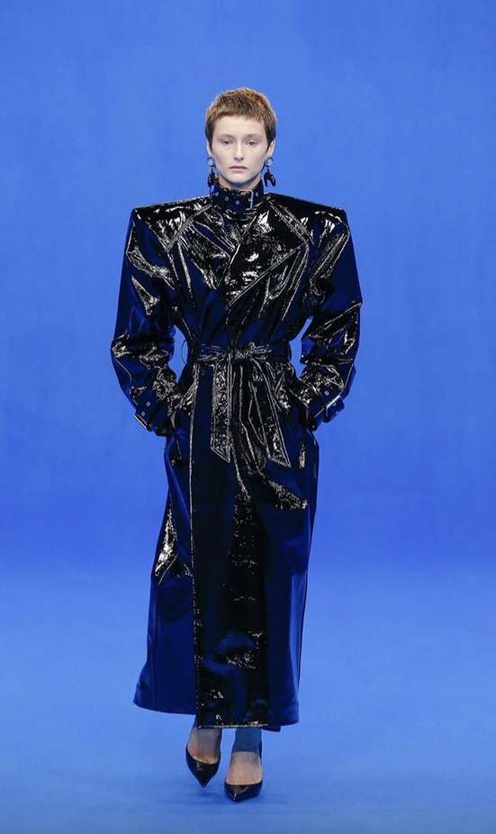 اسبوع الموضة في باريس 2019 مجموعة BALENCIAGA للألبسة الجاهزة لربيع وصيف 2020 