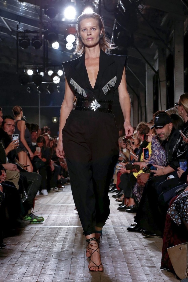 اسبوع الموضة في باريس 2019 مجموعة الالبسة الجاهزة من إيزابيل مارانت لربيع وصيف 2020