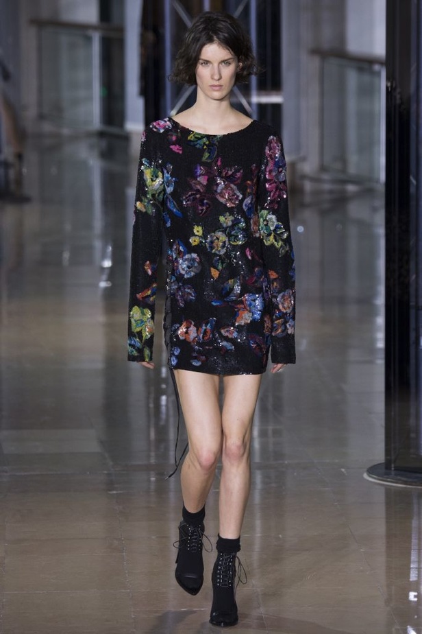 عرض انطوني فاكاريلو لخريف وشتاء 2016-2017