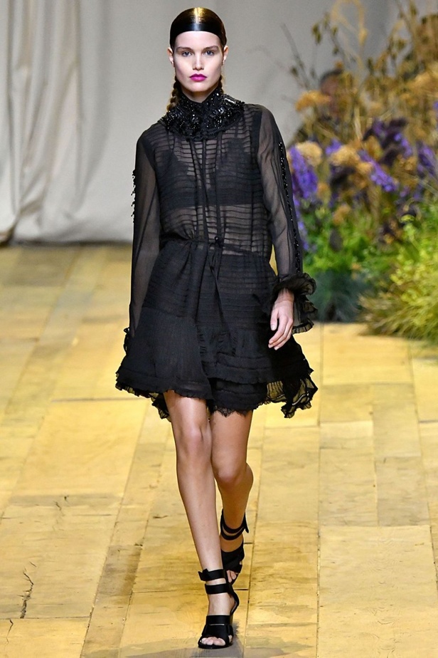 مجموعة H&M لربيع وصيف ٢٠١٧ !