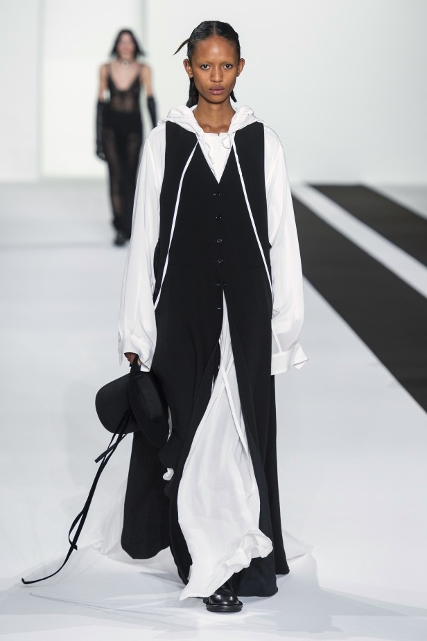 مجموعة Ann Demeulemeester لخريف 2019