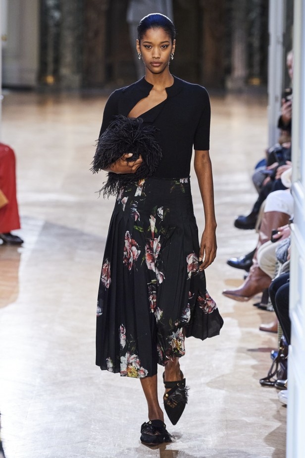 عرض أزياء Altuzarra خلال اسبوع الموضة في باريس لخريف وشتاء 2020-2021