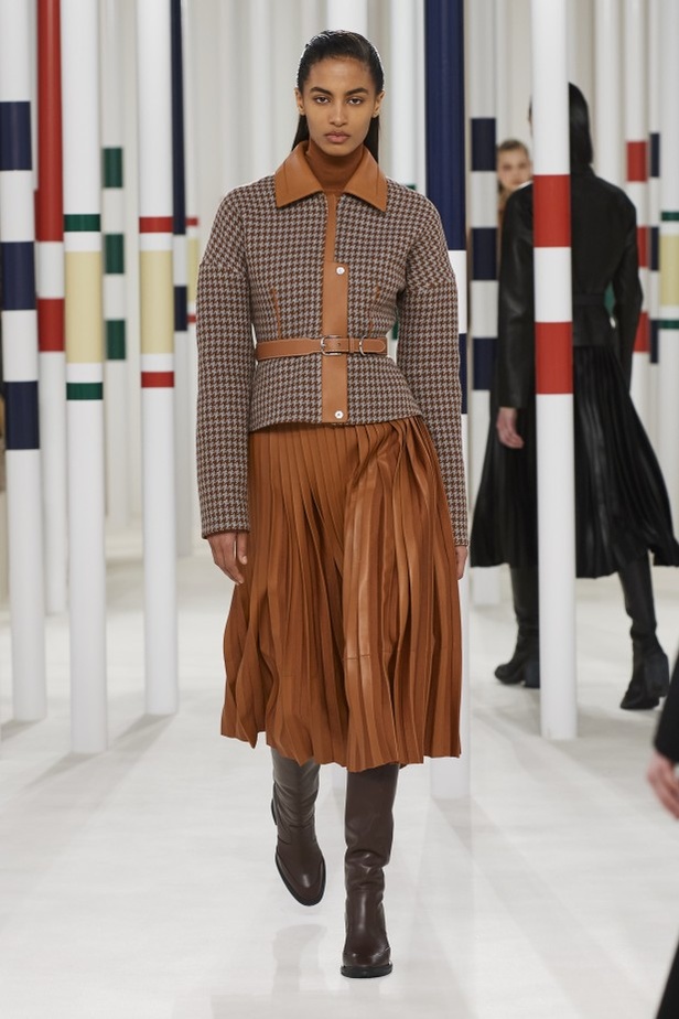 عرض أزياء Hermes لخريف وشتاء 2020-2021 خلال اسبوع الموضة في باريس