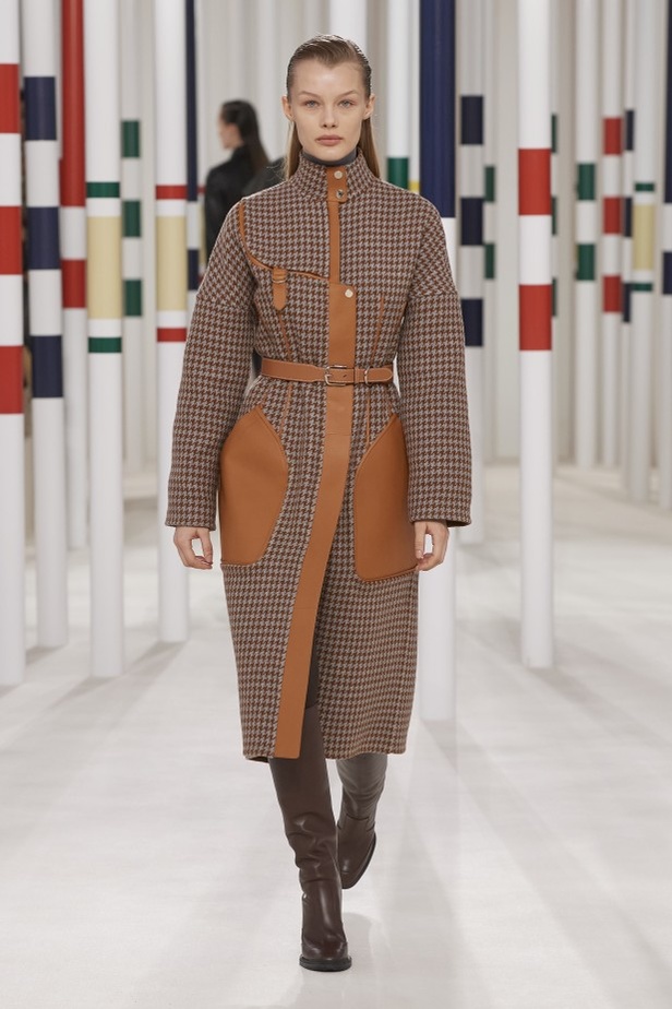 عرض أزياء Hermes لخريف وشتاء 2020-2021 خلال اسبوع الموضة في باريس