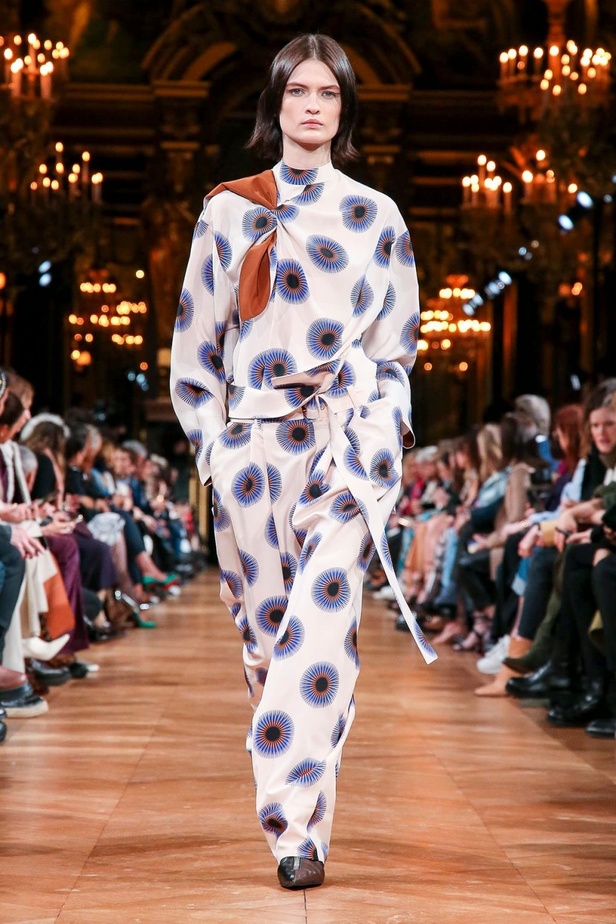 مجموعة ستيلا مكارتني لموسم خريف وشتاء 2020-2021