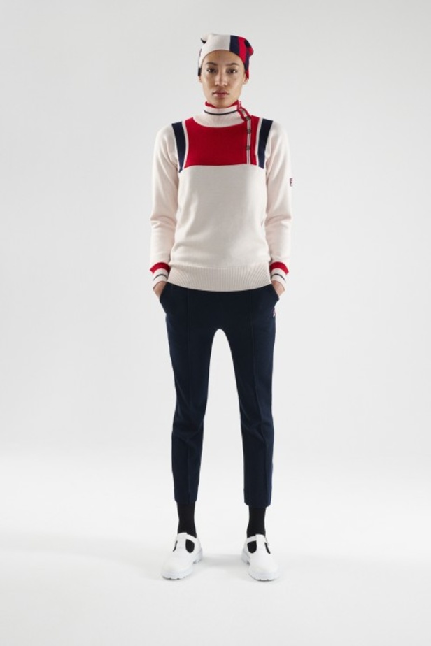 عرض أزياء مجموعة فيلا لموضة خريف وشتاء 2021–2022