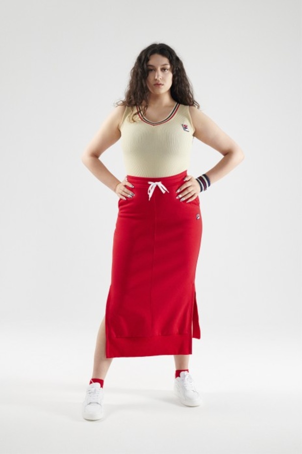 عرض أزياء مجموعة فيلا لموضة خريف وشتاء 2021–2022