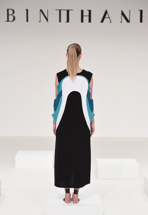 الاماراتية خلود آل ثاني Bint Thani في Fashion Forward 2016