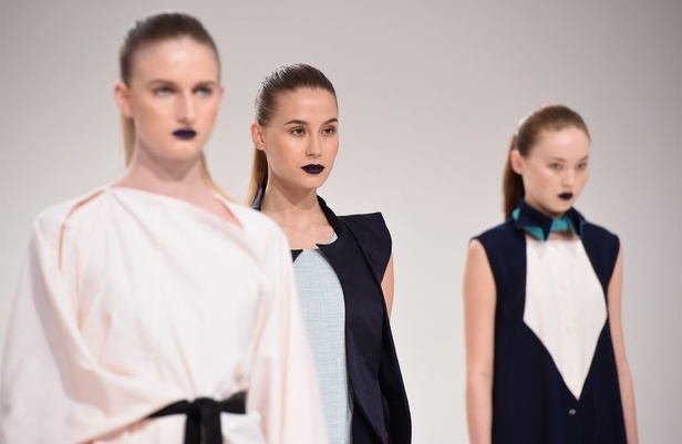 الاماراتية خلود آل ثاني Bint Thani في Fashion Forward 2016