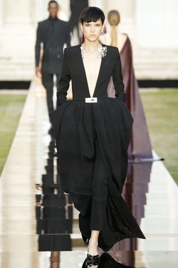 مجموعة جيفنشي للهوت كوتور لخريف وشتاء 2018-2019