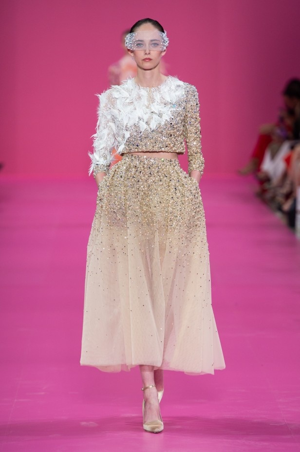 مجموعة جورج حبيقة للأزياء الراقية لخريف 2019: أناقة في التصاميم وعصرية بالتفاصيل