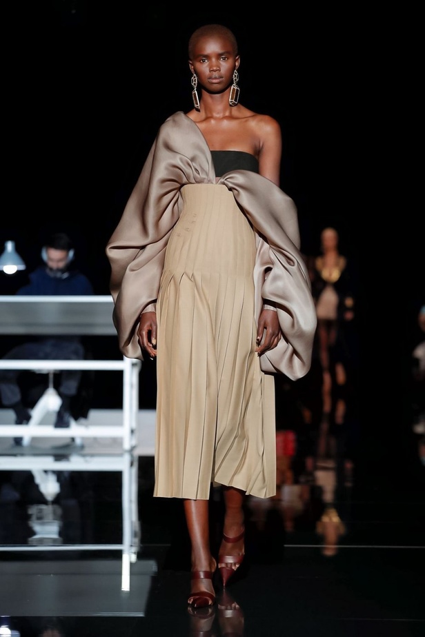 مجموعة Schiaparelli للهوت كوتور لشتاء 2019